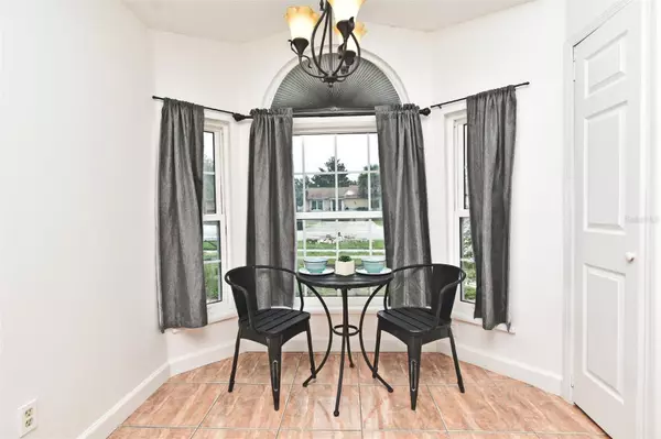 Apopka, FL 32712,466 SPREADING OAK CIR
