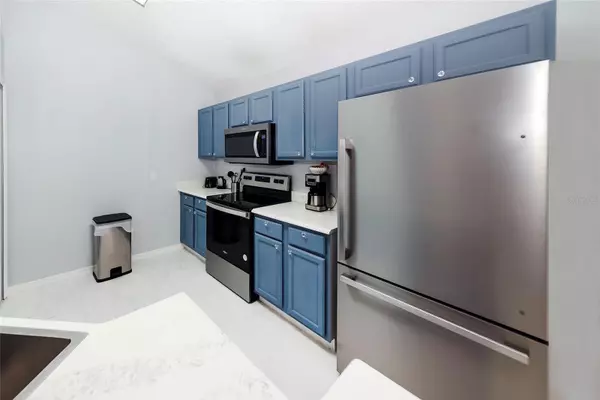 Kissimmee, FL 34746,1037 LAKE BERKLEY DR