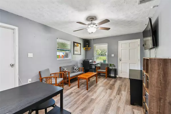 Mount Dora, FL 32757,1615 JEFFERSON DR