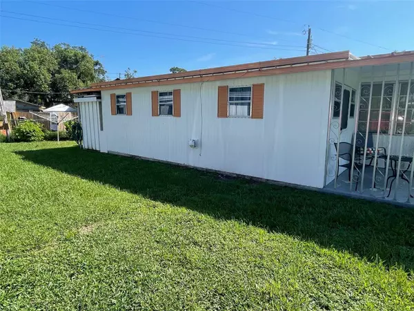 Zephyrhills, FL 33541,37353 RAY DR