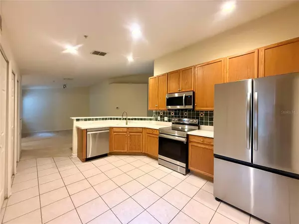Orlando, FL 32835,2679 METRO SEVILLA DR #104