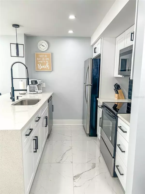 Madeira Beach, FL 33708,315 MEDALLION BLVD #F