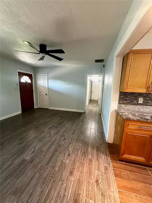 Orlando, FL 32808,6125 MEDFORD CT