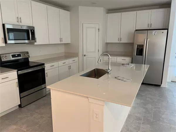 Winter Haven, FL 33881,930 CATTLEMAN ST