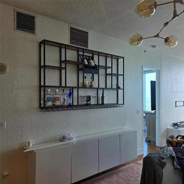 Orlando, FL 32801,150 E ROBINSON ST #2409