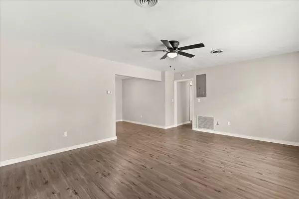 Ocala, FL 34470,930 NE 14TH AVE