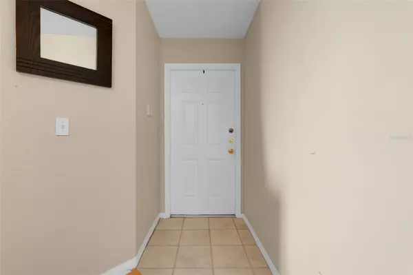 Orlando, FL 32819,7618 PISSARRO DR #15106