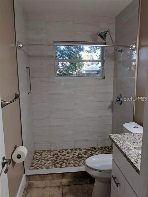 Apopka, FL 32703,213 W CLEVELAND ST