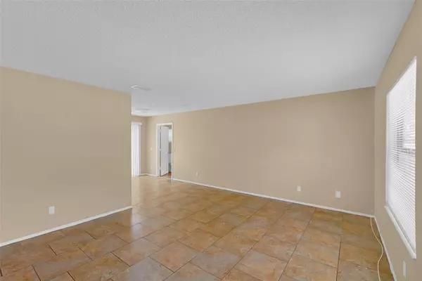 Apopka, FL 32703,433 W 17TH ST