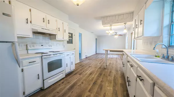 Ocala, FL 34479,2104 NE 51ST PL