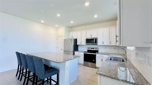 Parrish, FL 34219,9567 SANDY BLUFFS CIR