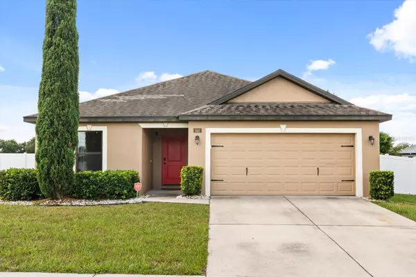 541 ANTIGUA AVE, Tavares, FL 32778