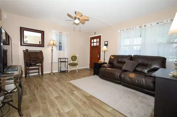 Eustis, FL 32726,738 KING ST