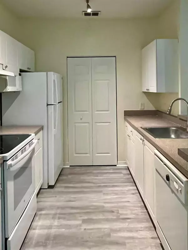 Altamonte Springs, FL 32714,842 GRAND REGENCY PT #204