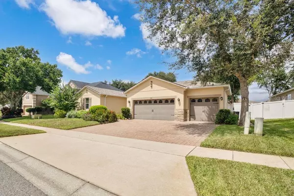 1946 CANDLENUT CIR, Apopka, FL 32712