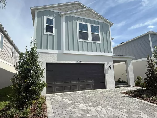 Zephyrhills, FL 33541,37106 SAGEMOOR DR