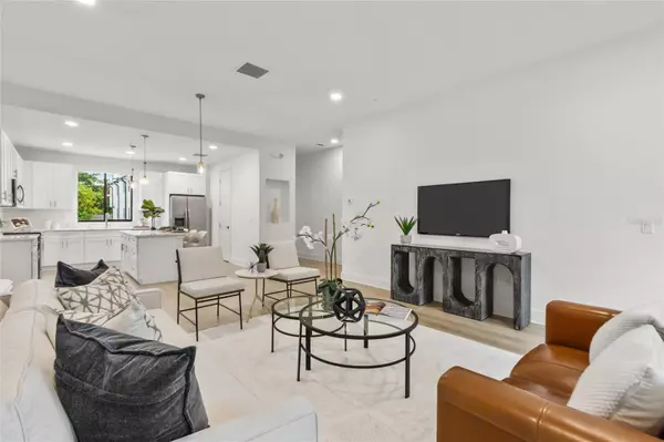 Orlando, FL 32803,218 PARK LAKE STREET AVE #12