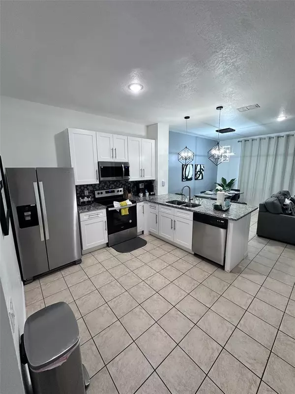 Kissimmee, FL 34747,2381 SILVER PALM DR