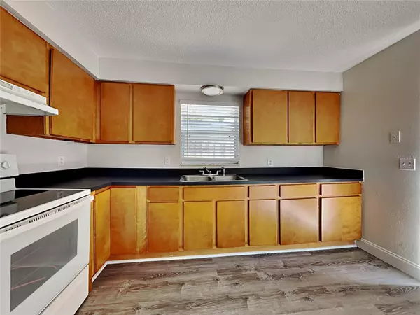 Clearwater, FL 33760,15117 AVALON AVE #B