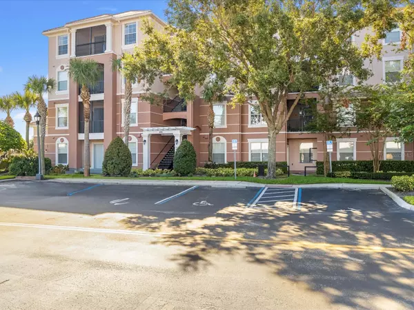 Davenport, FL 33896,8296 PORTOFINO DR #105