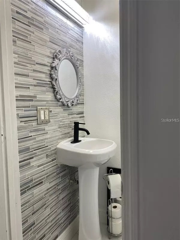 Orlando, FL 32822,1820 AMBERLY AVE #T10