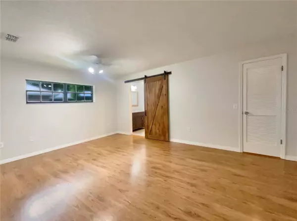 Valrico, FL 33596,2715 GOLF HEIGHTS CIR