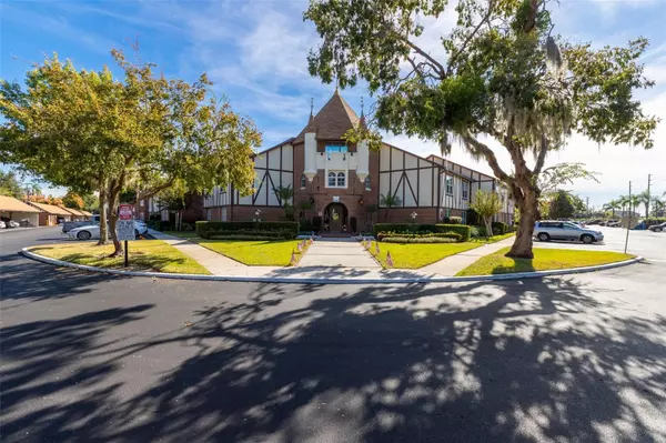 Orlando, FL 32809,5363 HANSEL AVE #9