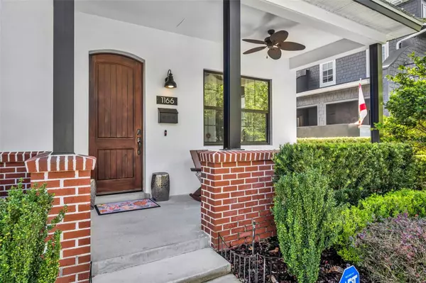 Winter Park, FL 32789,1166 OAKS BLVD