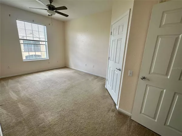 Orlando, FL 32835,6402 CAVA ALTA DR #410