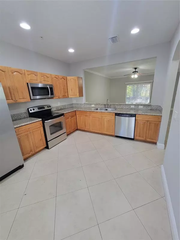 Orlando, FL 32808,3717 S LAKE ORLANDO Pkwy #07