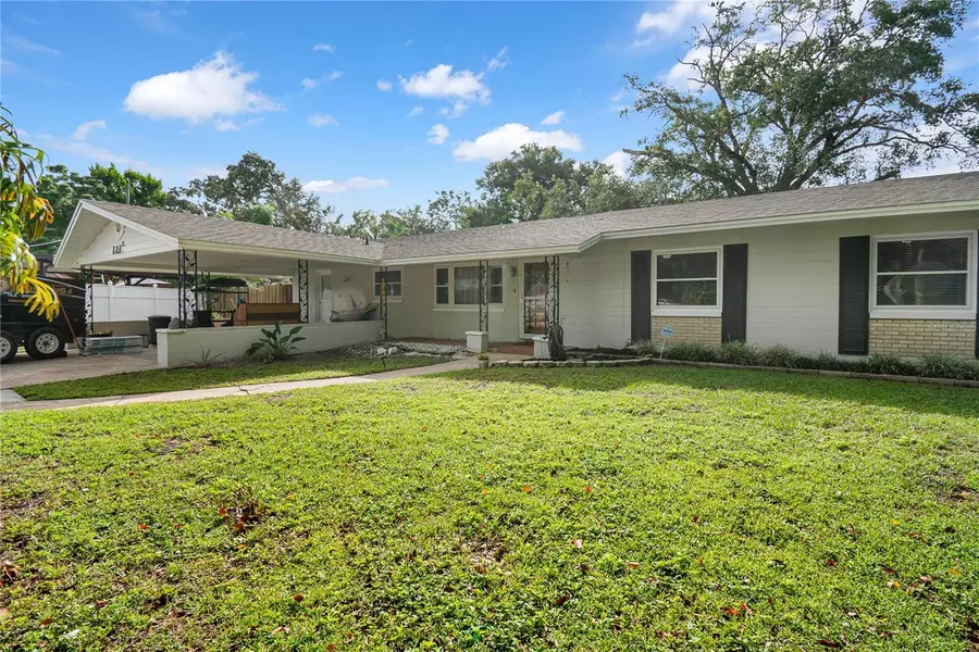 1211 ELLEN CT, Apopka, FL 32703