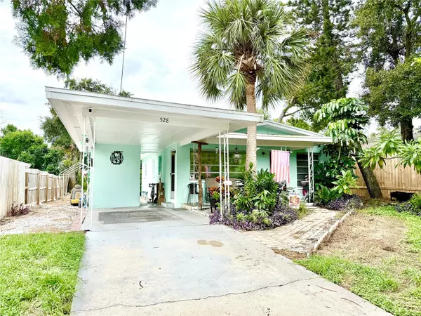 528 E CENTER ST, Tarpon Springs, FL 34689