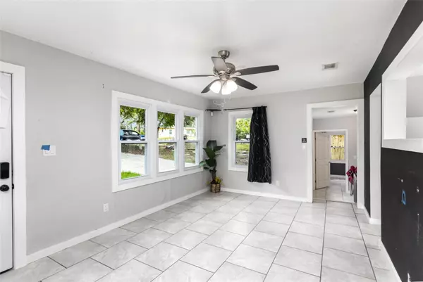 Orlando, FL 32810,6354 RIDGE TER