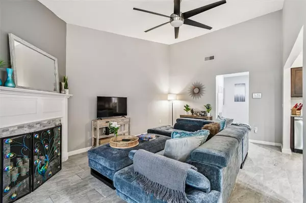 Altamonte Springs, FL 32714,940 DOUGLAS AVE #145