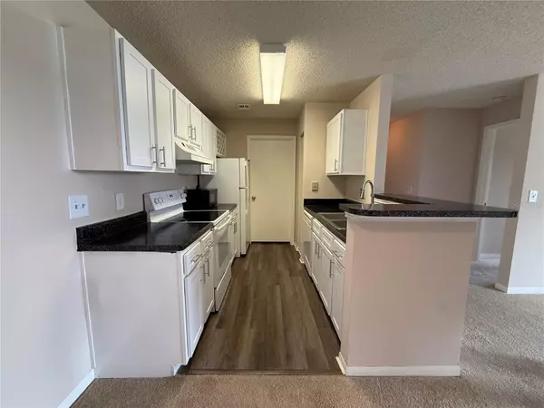 Lake Mary, FL 32746,2533 GRASSY POINT DR #213