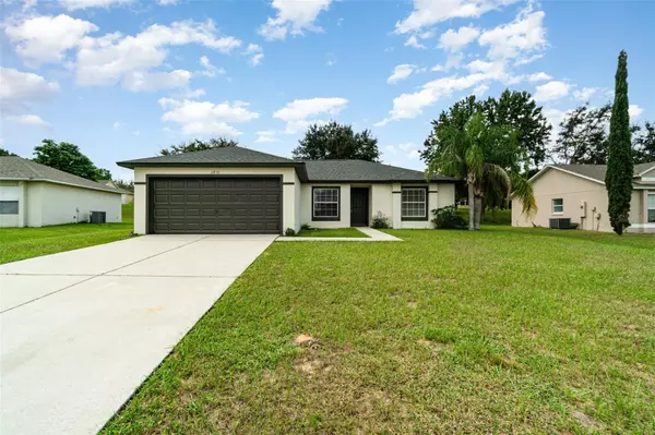 11833 FOXGLOVE DR, Clermont, FL 34711
