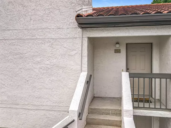 Winter Park, FL 32789,260 KILLARNEY BAY CT #6