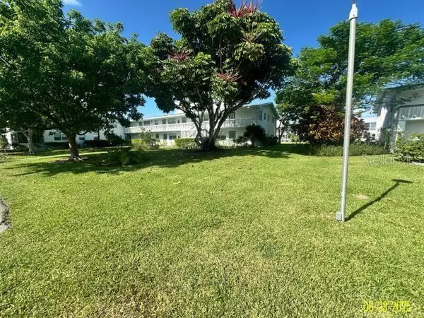 Deerfield Beach, FL 33442,302 FARNHAM M #302