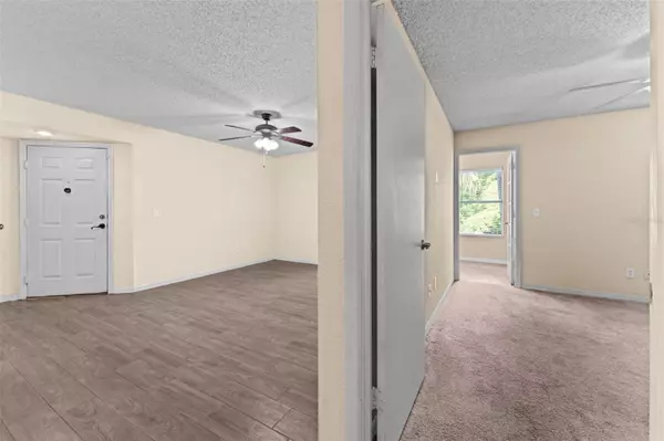 Orlando, FL 32811,5112 CONROY RD #13