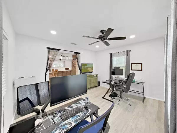 Hudson, FL 34667,8527 JOLLY ROGER DR