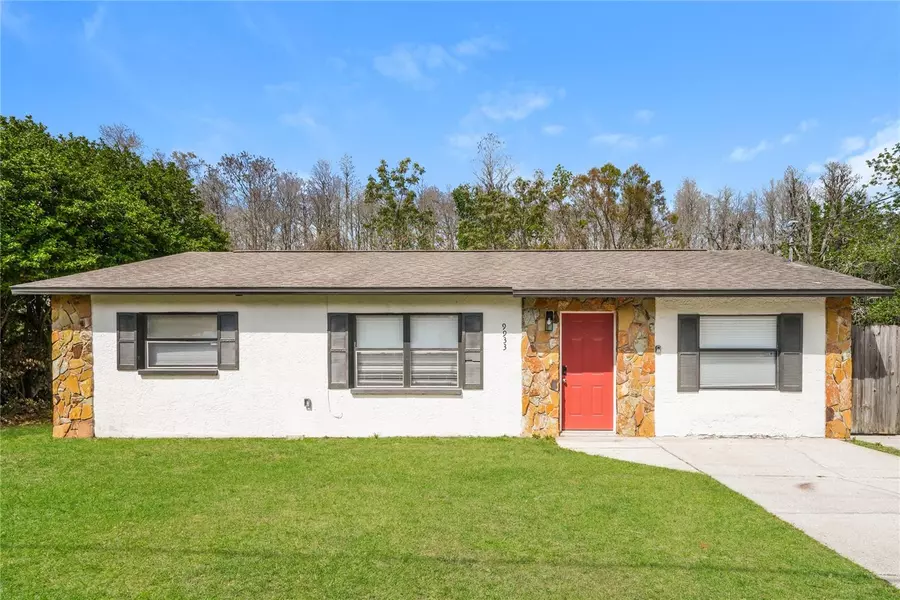 9933 LAKE DR, New Port Richey, FL 34654