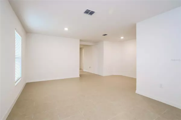 Mascotte, FL 34753,1677 HIDEAWAY FLAT ST