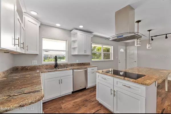 Satellite Beach, FL 32937,200 PRICE CT