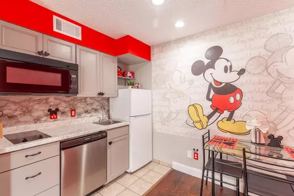 Kissimmee, FL 34747,3100 PARKWAY BLVD #215