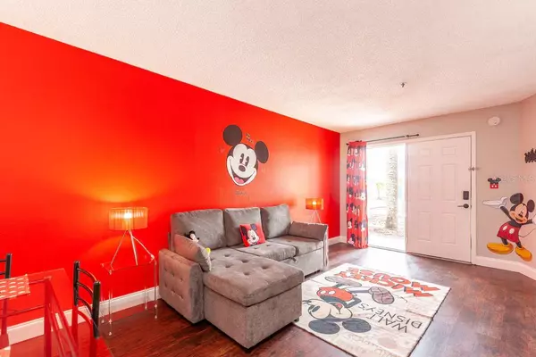 Kissimmee, FL 34747,3100 PARKWAY BLVD #215