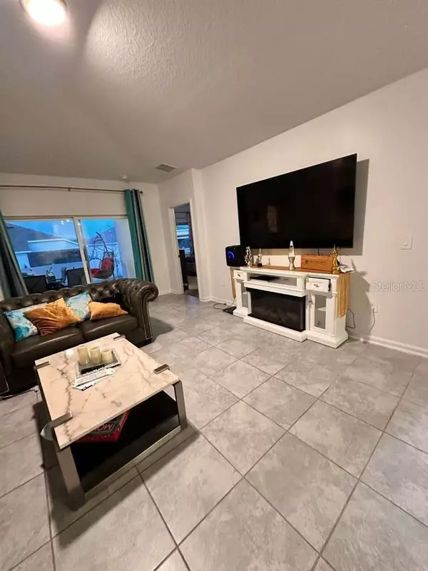 Haines City, FL 33844,684 SAND PINE LN