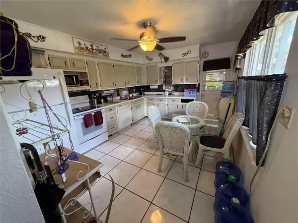 St Petersburg, FL 33711,2411 45TH ST S