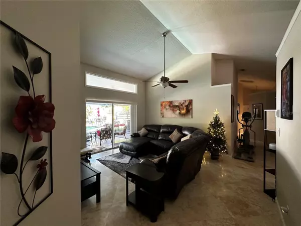 Apopka, FL 32712,3511 FOX LAKE DR