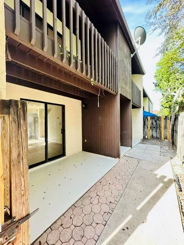 Kissimmee, FL 34741,2654 CROWN CT