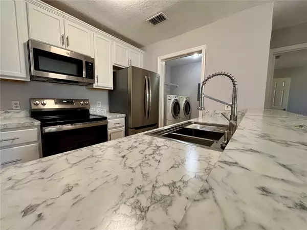 Zephyrhills, FL 33541,36243 LAKE CHASE BLVD #103